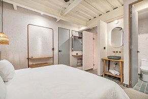 Botánica Manila by HOUSY HOST