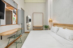 Botánica Manila by HOUSY HOST