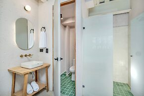 Botánica Manila by HOUSY HOST