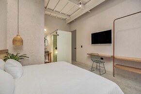 Botánica Manila by HOUSY HOST