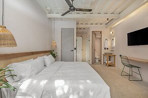 Botánica Manila by HOUSY HOST