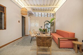 Botánica Manila by HOUSY HOST