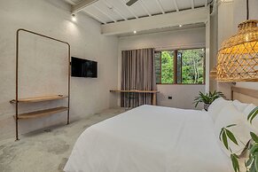 Botánica Manila by HOUSY HOST