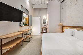 Botánica Manila by HOUSY HOST