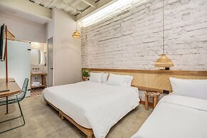 Botánica Manila by HOUSY HOST