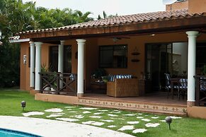 Villa Aurora Juan Dolio GuavaBerry