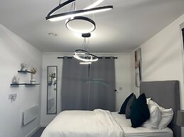 Bed2bathroom - 10minutes From Citycentre & Quays
