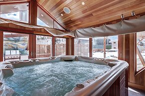 4 Bedroom Luxury Residence at World-class Resort in Lionshead Village