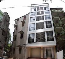 Era Apartment Ha Yen Quyet