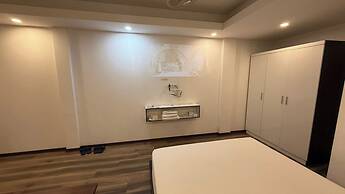 Era Apartment Ha Yen Quyet