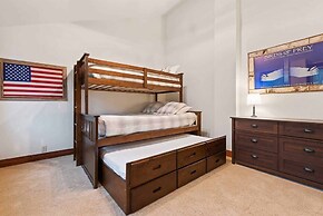 2 Bedroom Residence in the Heart of Beaver Creek Village - Ski In, Ski