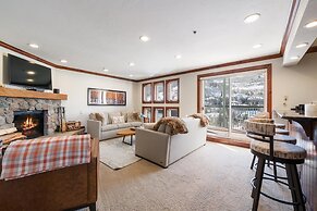 2 Bedroom Residence in the Heart of Beaver Creek Village - Ski In, Ski