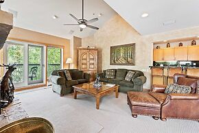 Ski-in, Ski-out 3 Bedroom Condo in the Heart of Beaver Creek Village