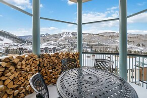 Ski-in, Ski-out 3 Bedroom Condo in the Heart of Beaver Creek Village