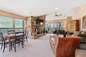 Ski-in, Ski-out 3 Bedroom Condo in the Heart of Beaver Creek Village