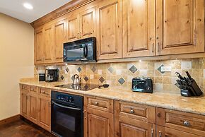 Luxury 4 Bedroom Penthouse Residence in Beaver Creek Village