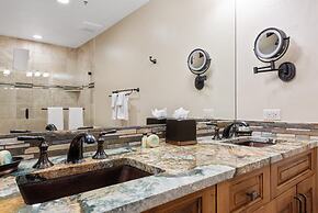 Luxury 4 Bedroom Penthouse Residence in Beaver Creek Village