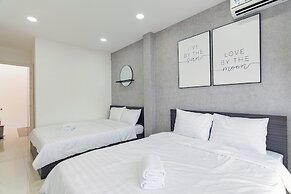 Le Places The Center House District 1