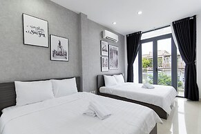 Le Places The Center House District 1