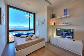 Suite on The Lake in Meina