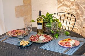 Giob Studio In The Centre