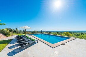 Sa Roca Blanca in Felanitx