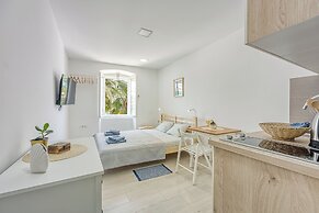 Lasta 10 Losinj Town Studio Apartment