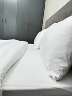 LivLuxe Apartments 3