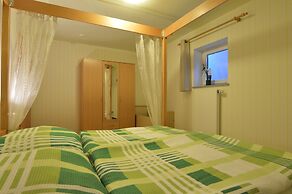 Comfy Holiday Home in Burg Reuland With Sauna, Terrace, BBQ