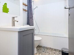 6 Person Holiday Home on a Holiday Park in Glesborg