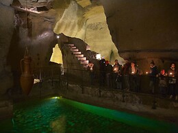 Apartment at the Foot of Mt. Vesuvius