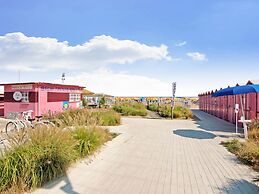 Apartment in Northern Zone of Riccione, 150 Meters From the sea