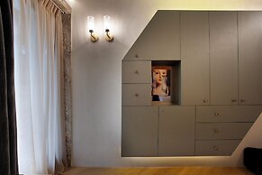 Room12