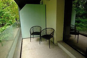 Room12