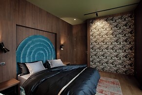 Room12