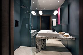Room12