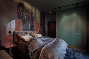 Room12