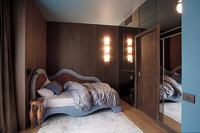 Room12