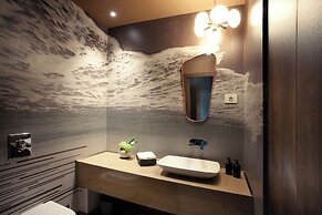 Room12