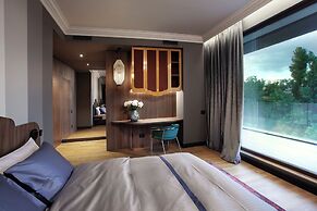 Room12