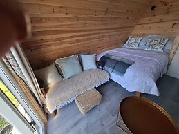 Beautiful and Cosy Pod Saintives