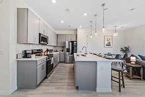 1080 Plantation Lane