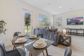 1080 Plantation Lane