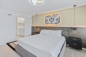 1043 Plantation Lane