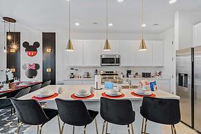 1043 Plantation Lane