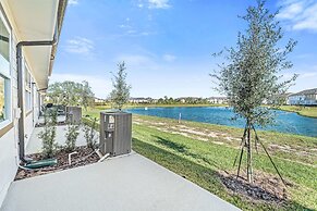 1043 Plantation Lane