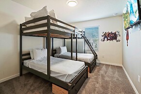 1640 Tropical Palms Circle