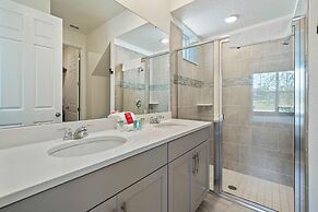 1640 Tropical Palms Circle