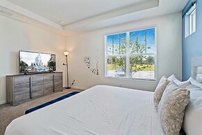 1640 Tropical Palms Circle