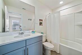 1640 Tropical Palms Circle